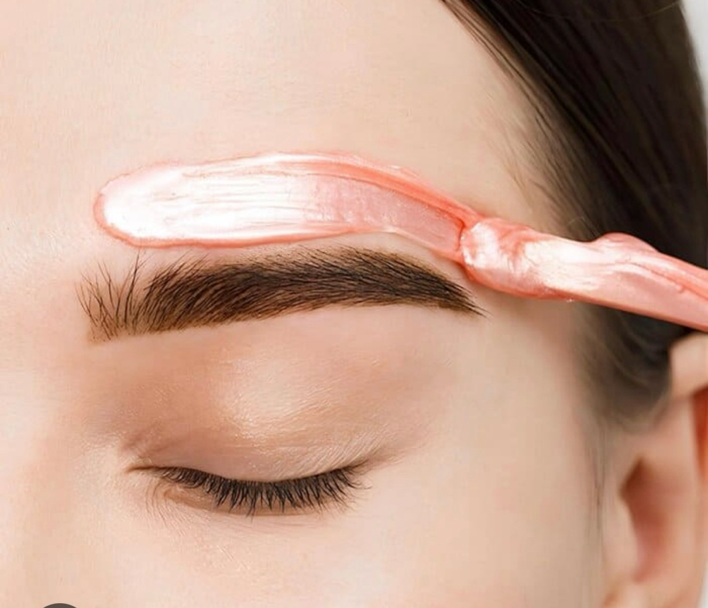 Eye brow wax