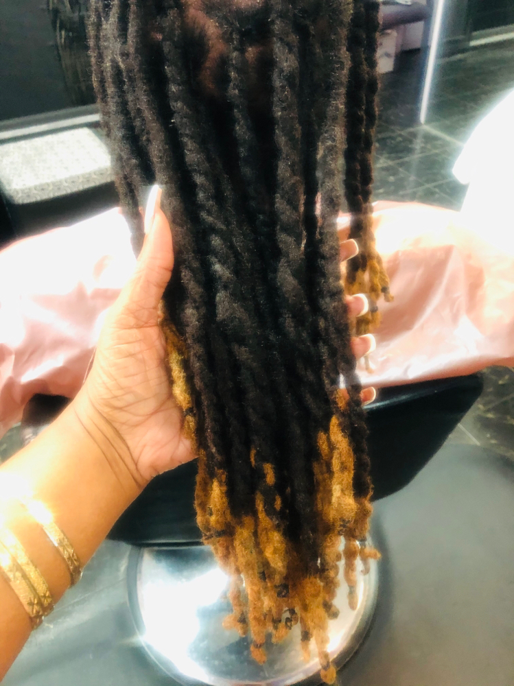 Locs Retwist (Woman)