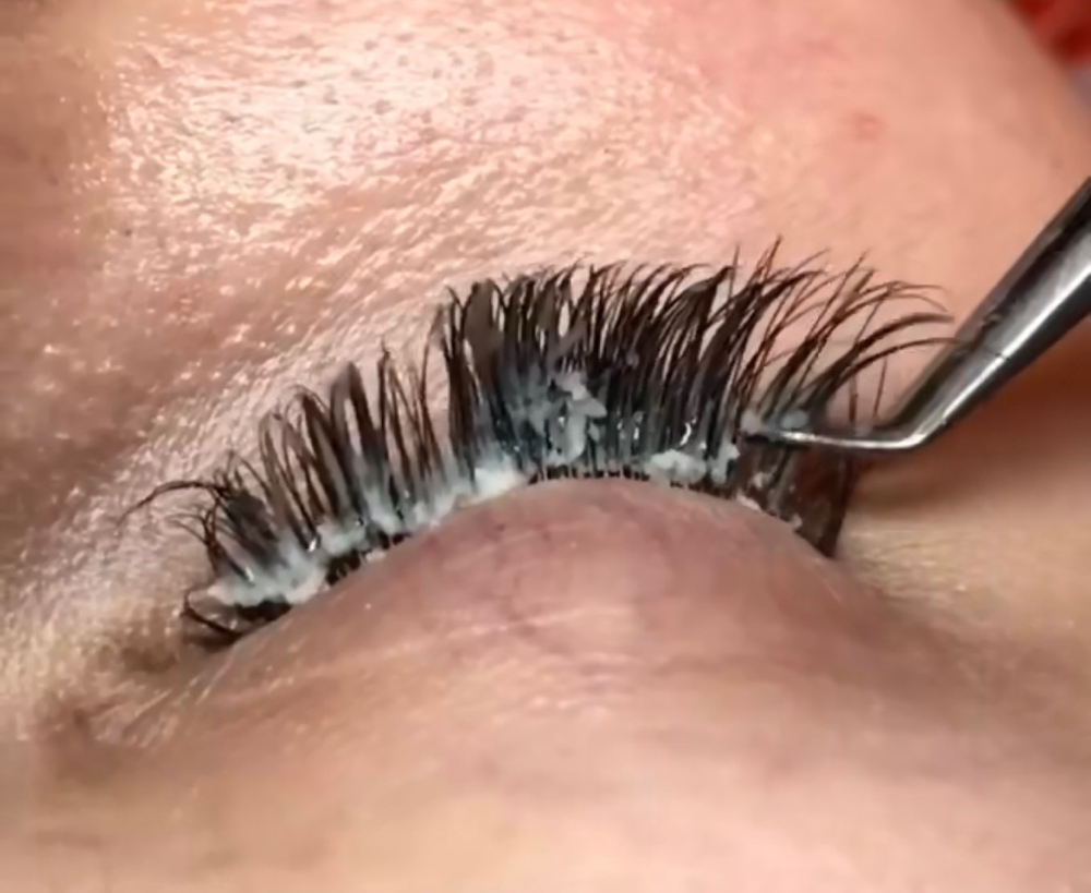 Lash Removal