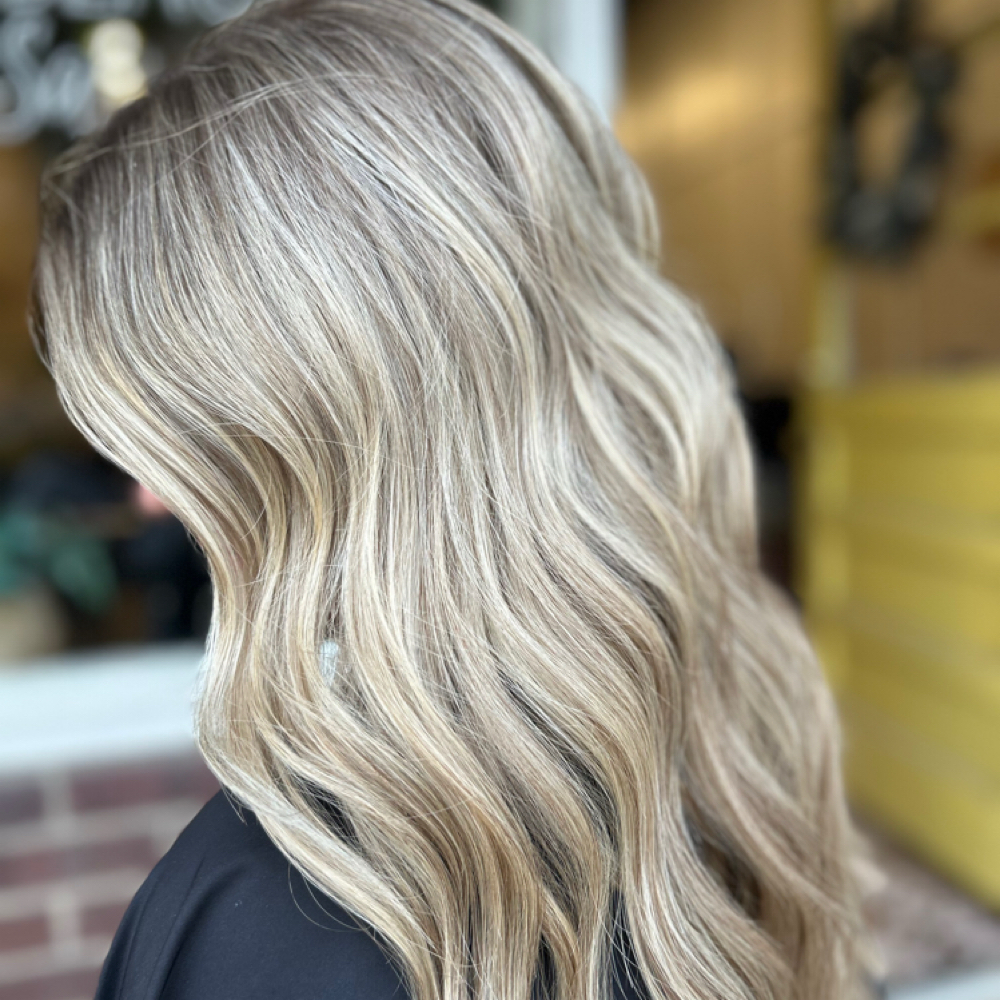 Full Babylight at Graceful Beauty Hair Salon in Shepherdsville, KY