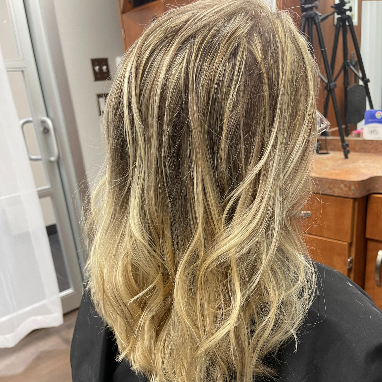 Blonding services at Lisa Stearns Stylist in Appleton, WI
