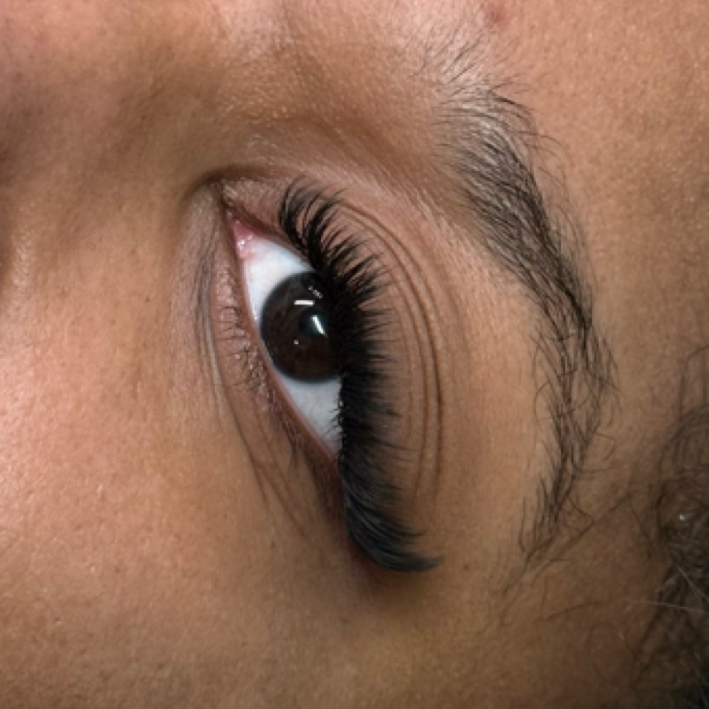 Hybrid Eyelash Extensions Full Set at Your Brow Bestie in toledo, OH