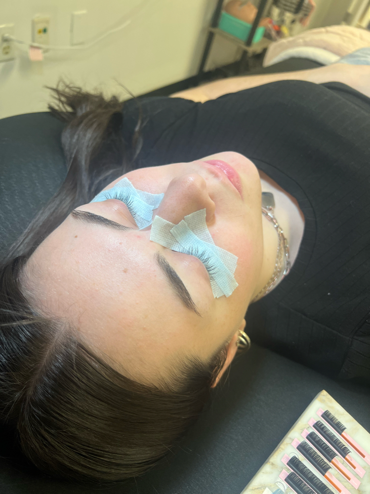 Lash Removal