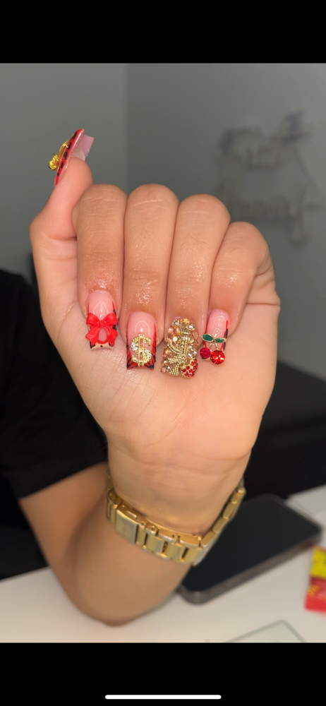 Medium acrylic nails