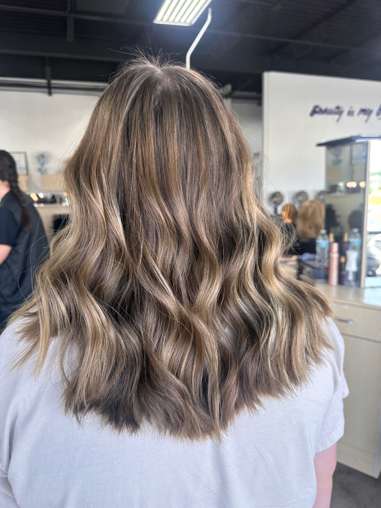 Shampoo + Style at Hair By Tatum Hesson in Fort Smith, AR