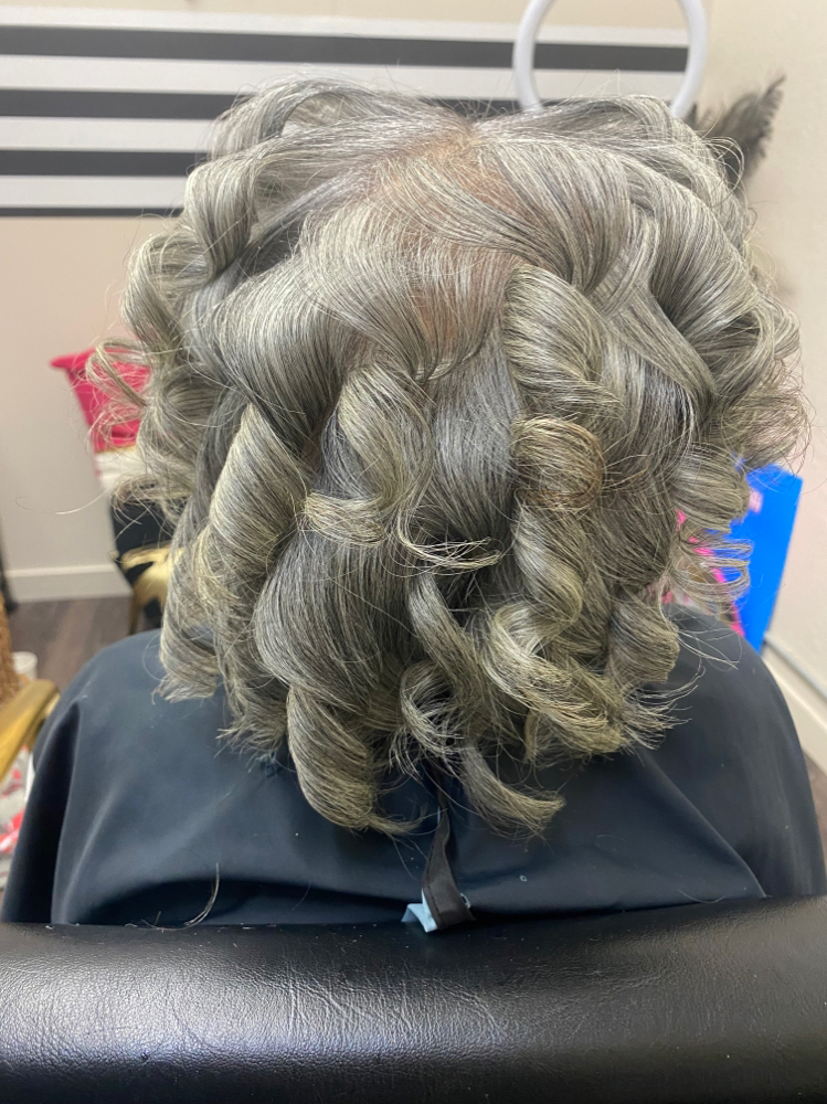 Senior Beauty Service