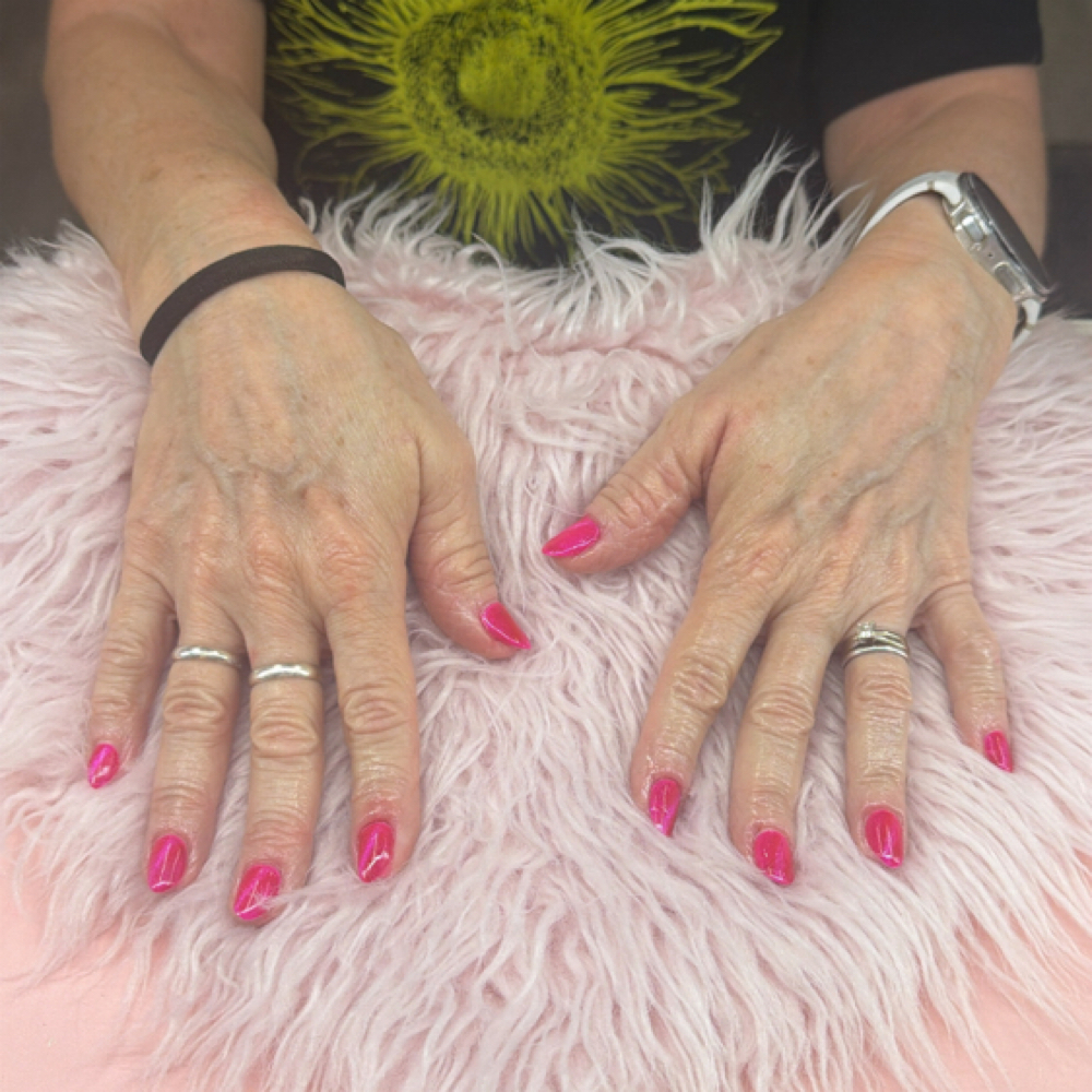 Cateye Polish W/ Design at Tammy Corral in Fresno, CA