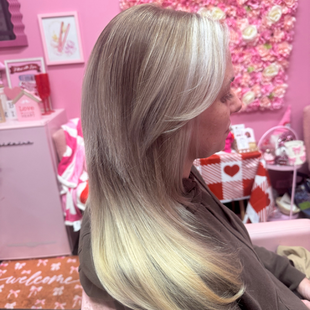 FACE FRAME ACCENT HIGHLIGHT 💗 at DINADOESGLAM in Philadelphia, PA