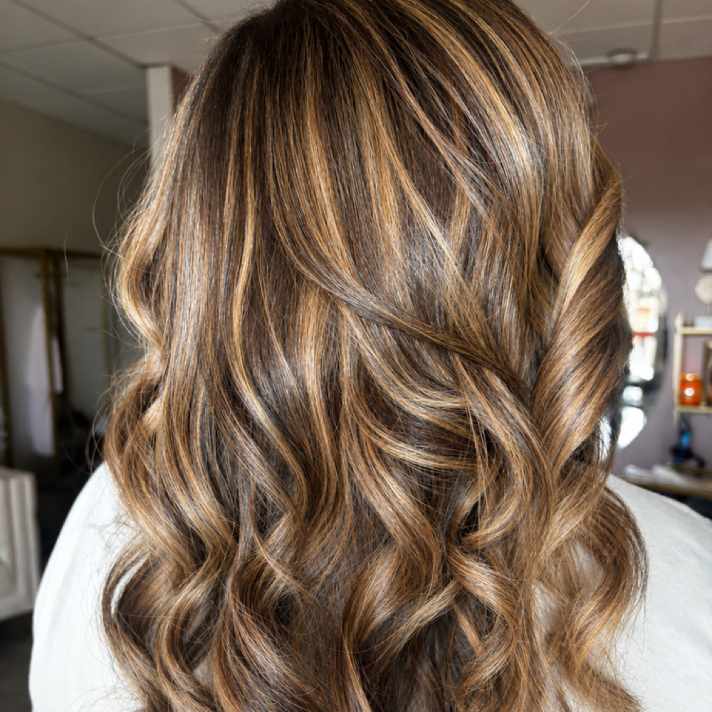 Full Highlight / Style at TwineXbeauty in tucson, AZ
