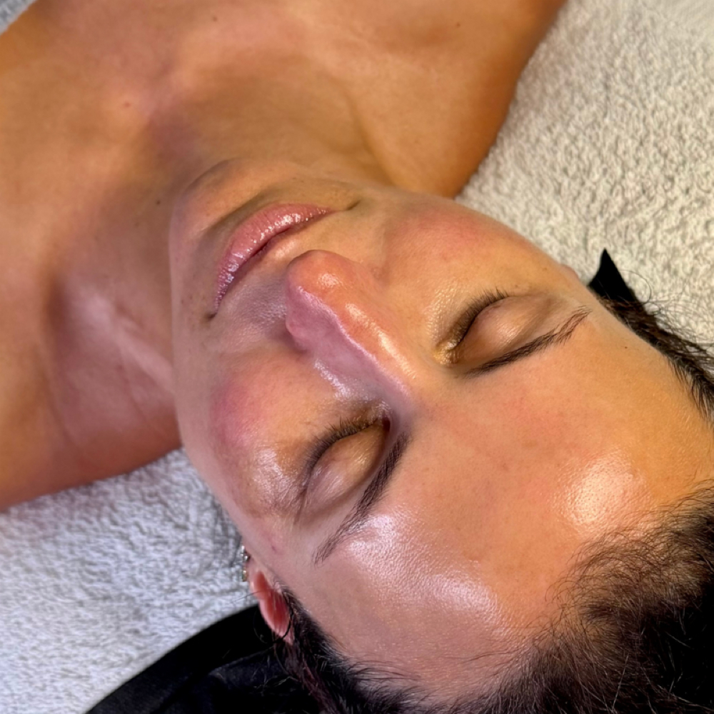 Pure Radiance Ritual at Ritual Skin Lounge in FL, FL