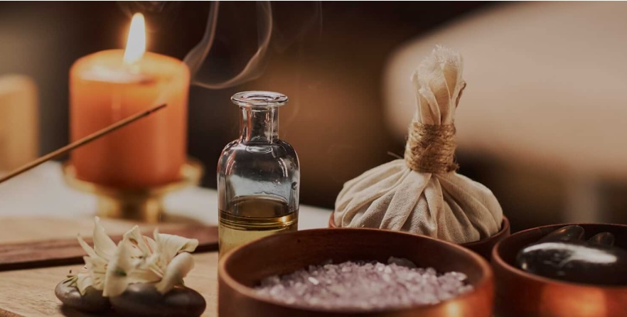 Herbal compress massage