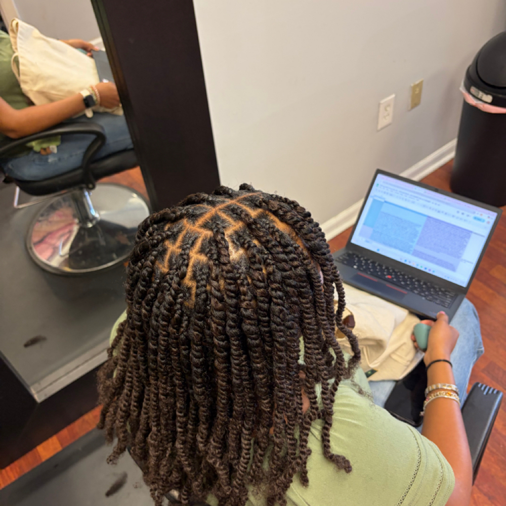 Mini Twist at Jasmine Allayne Studio in Burlington, NC