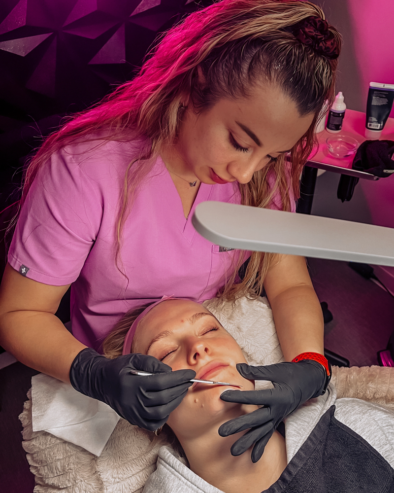Dermaplane With Jelly Mask