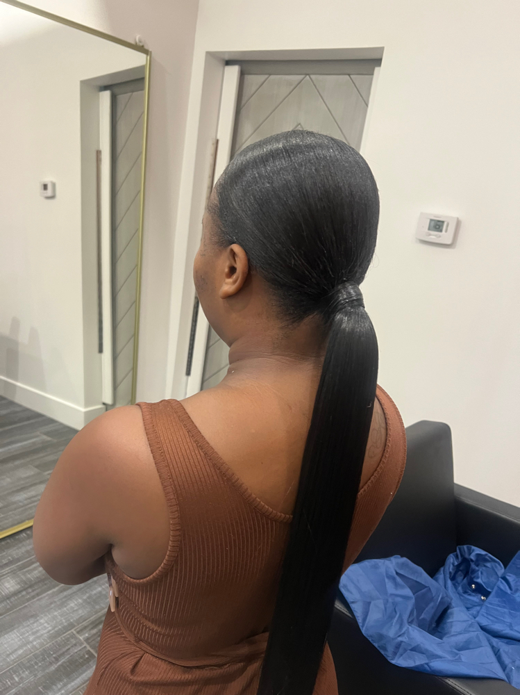 Wash & Style at Crown & Root Co. in Wauwatosa, WI