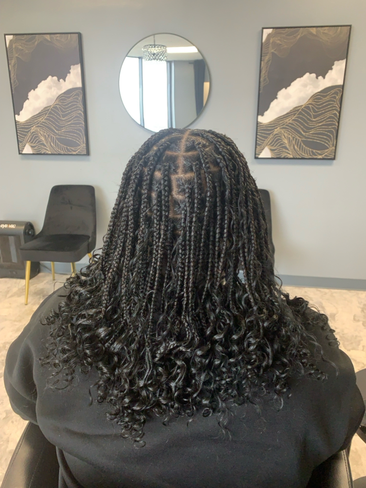Short/Bob Length Knotless