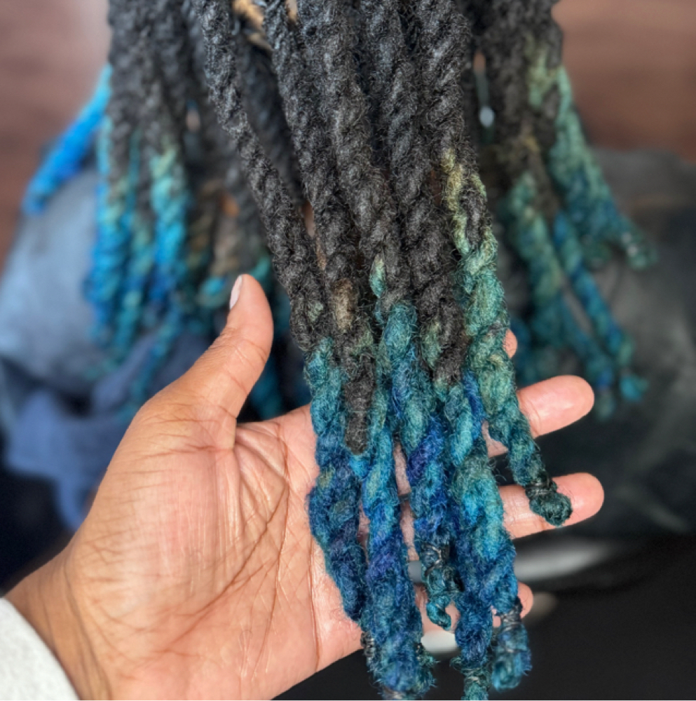 Dying (Tips Only) at LoccsByDerra in Saint Louis, MO