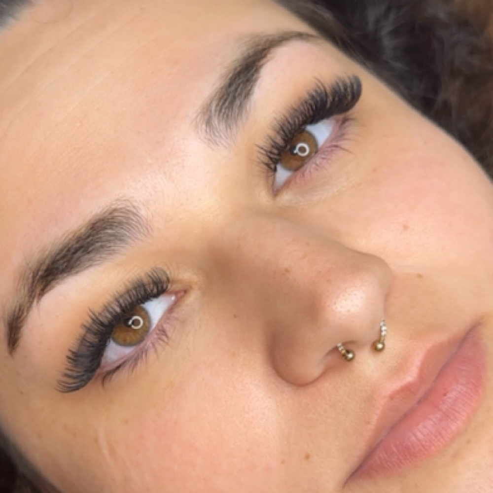 1 WEEK FILL IN at Lush Lashes in Laurel, MS