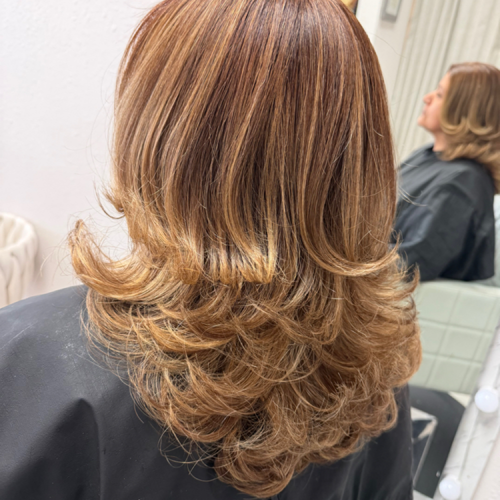 Secado Y Planchado at CK Belleza Divina in Bedford, TX