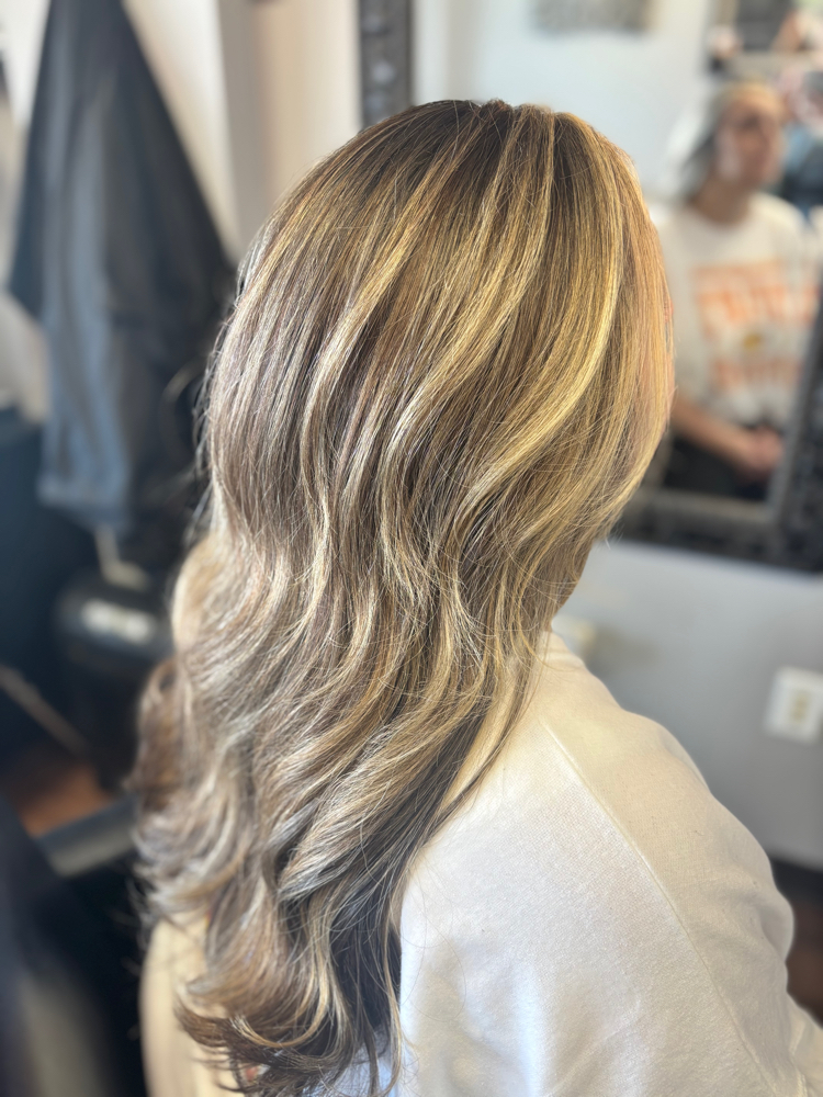 Shampoo + blowout