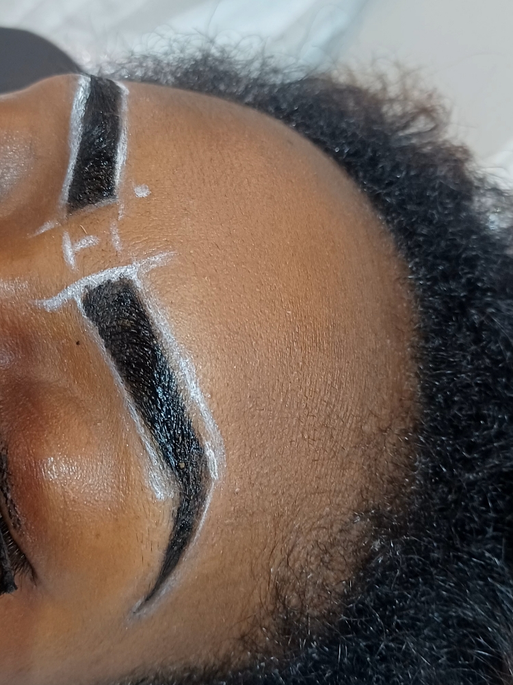 HENNA BROW APPLICATION