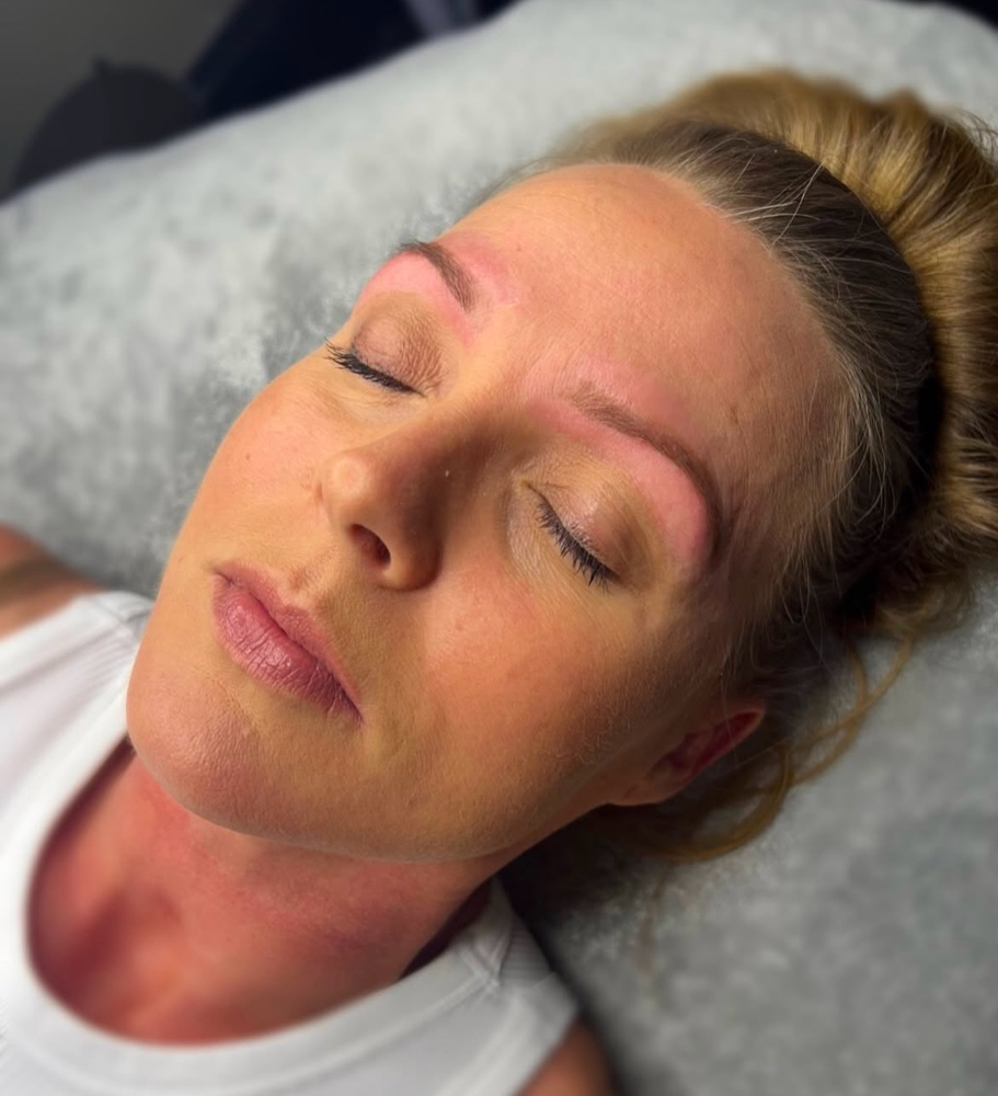 Brow Tinting