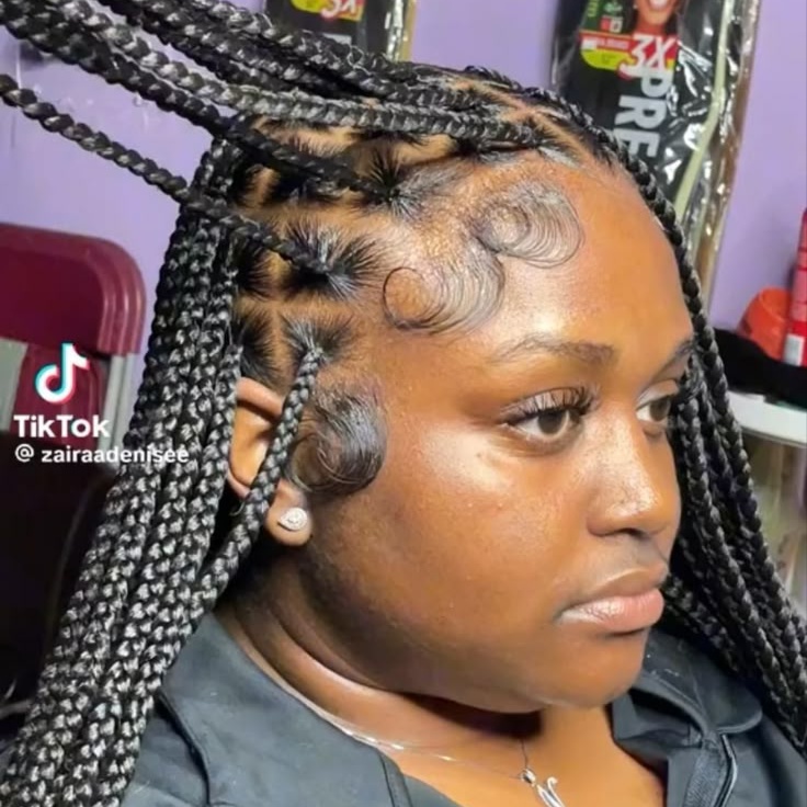 medium knotless braids at Melissabraid in Chicago, IL