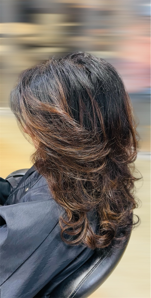 Round Brush Blowout (Volume)