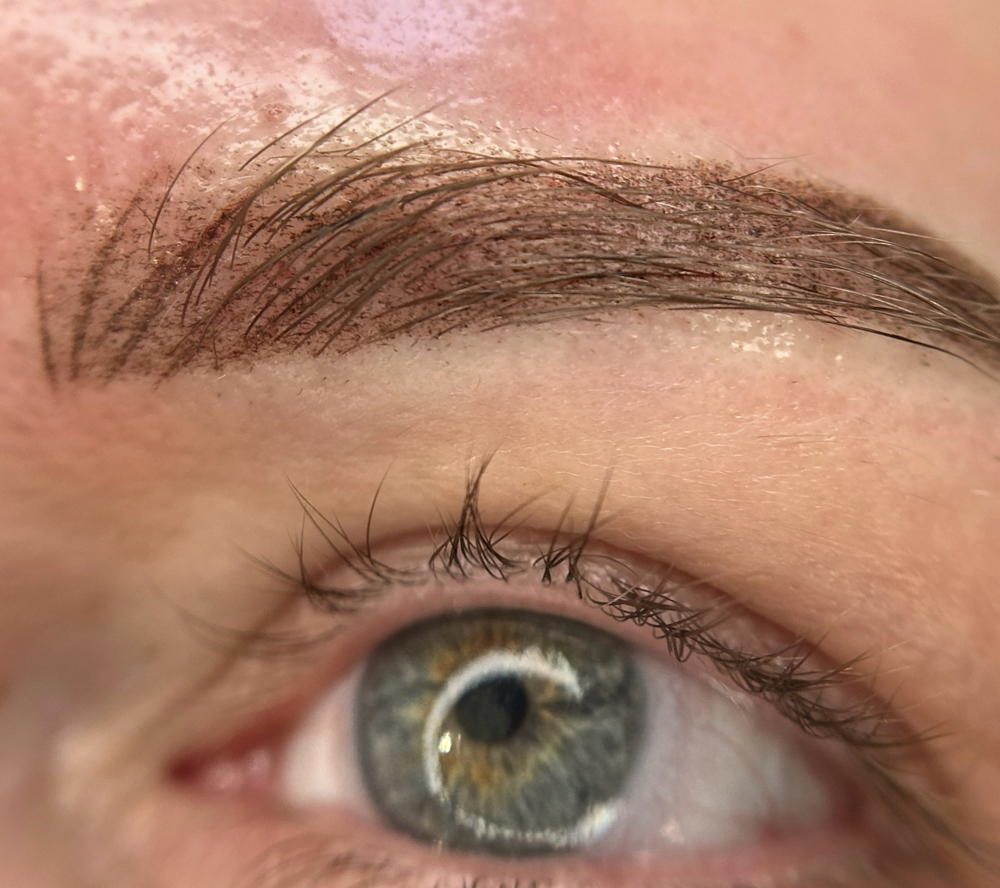 Model Powder With Nano Strokes