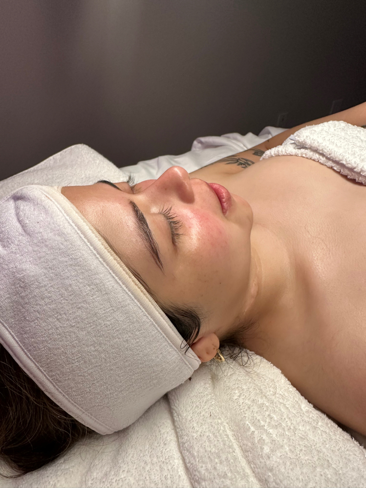 Deluxe Custom Facial
