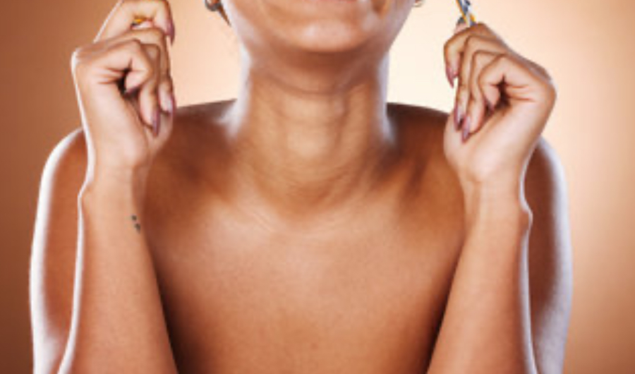 Chest Wax (Women)