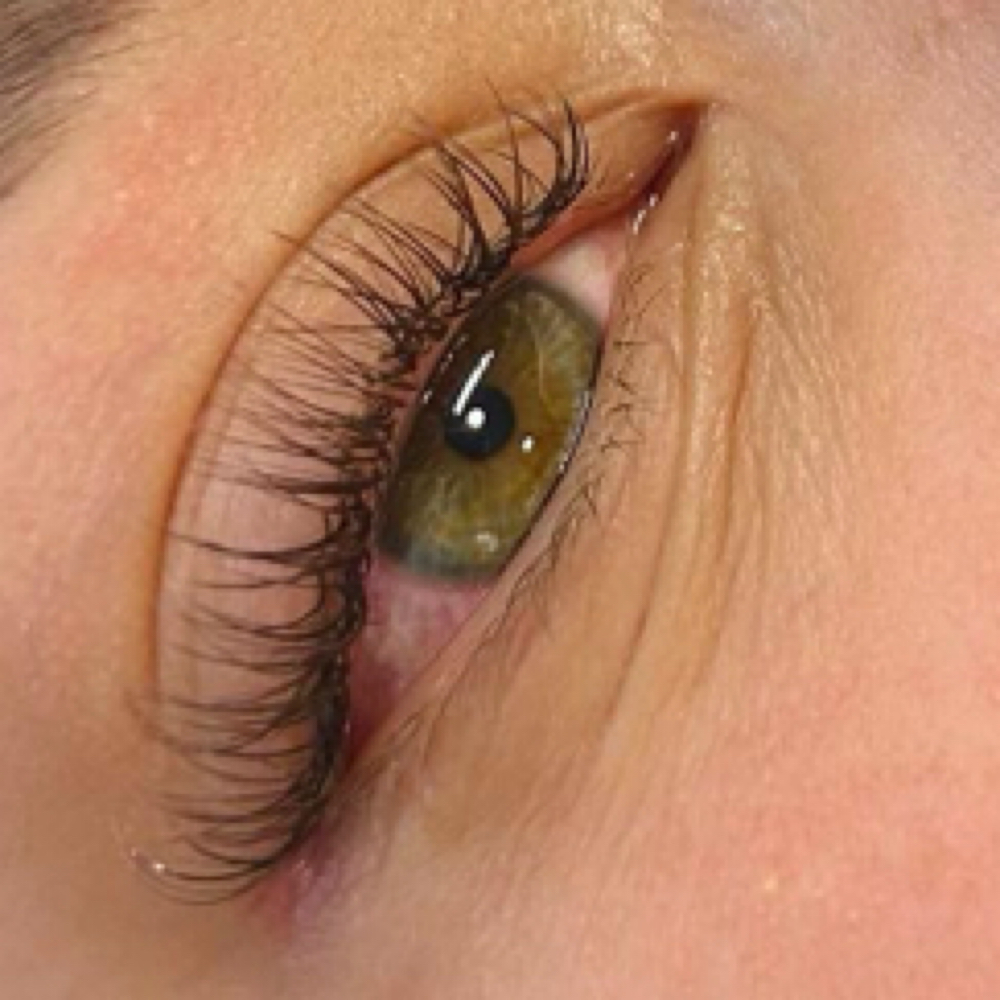 Wet Mascara Lash Set at LBI. Esthetics in Martinsburg, WV