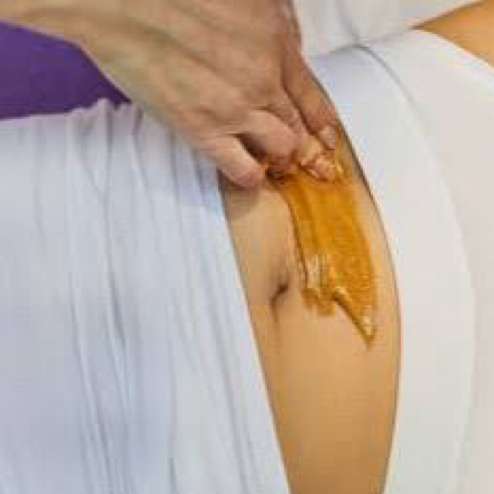 Stomach Strip at Ipanema Skincare in St Charles, IL