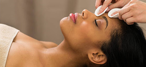 Smooth Skin Dermaplaning Treatment