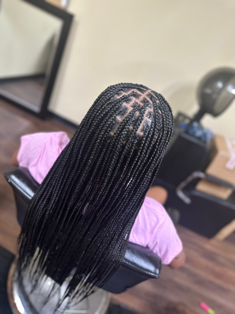 Small Knotless Braids