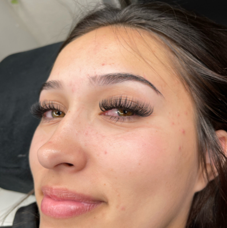 3 Week Hybrid Lash Fill