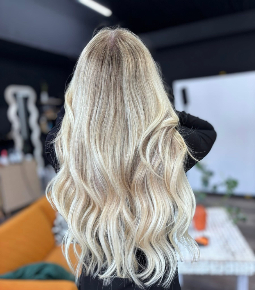 FULL BLONDE