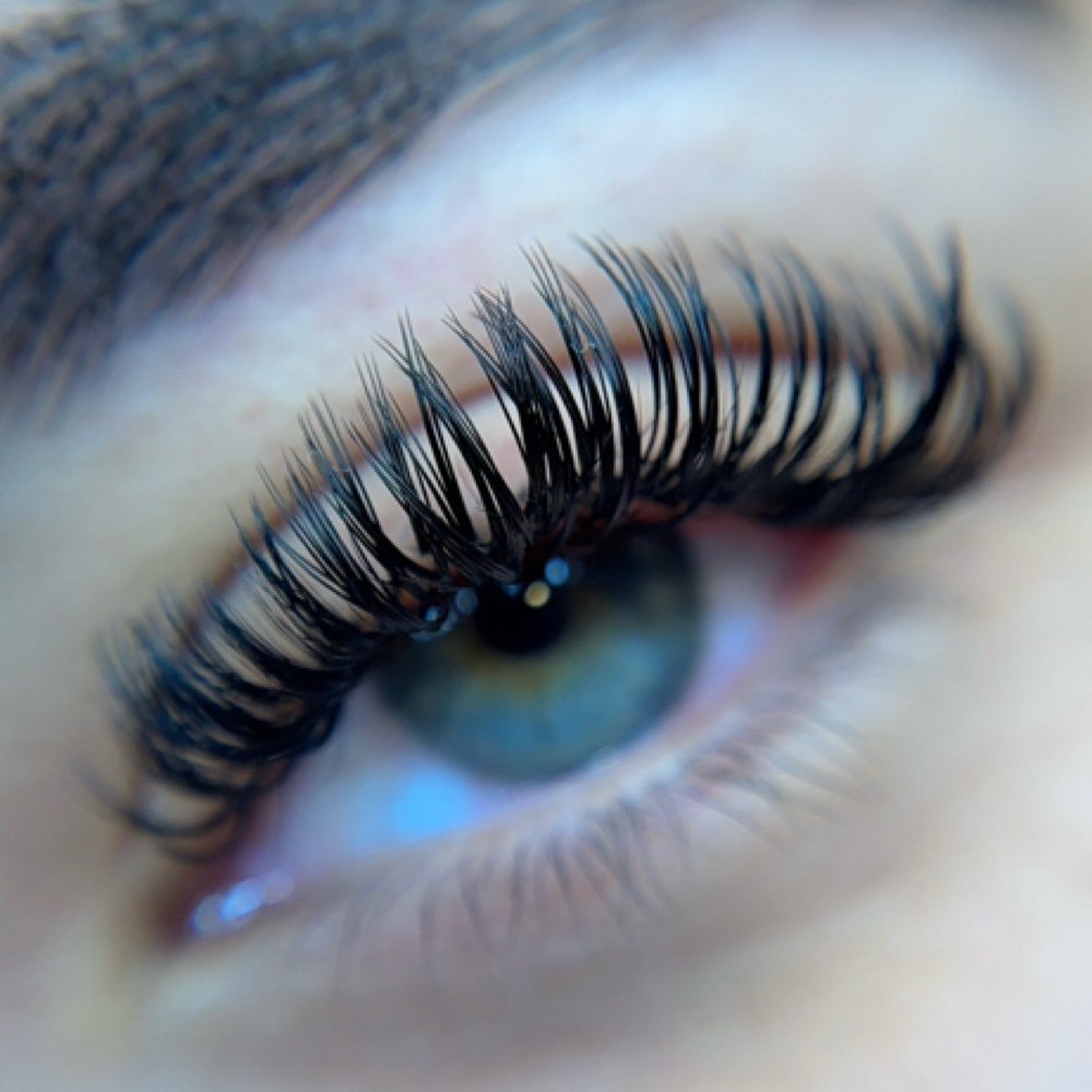 Wet Set Eyelash Extensions