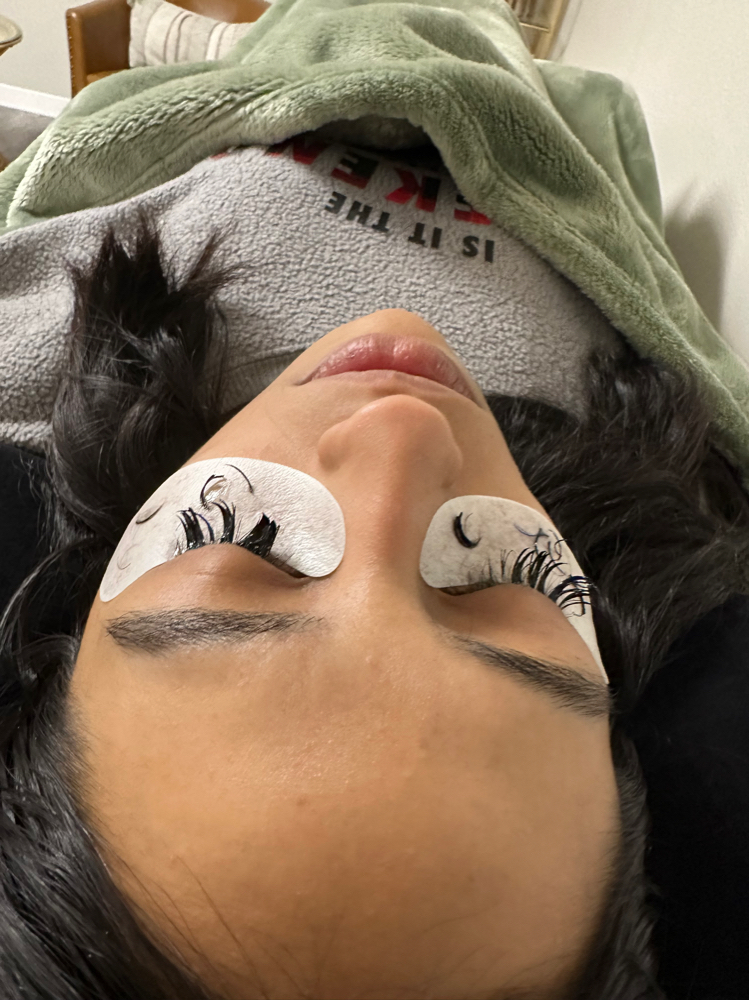 Eyelash Extension Removal