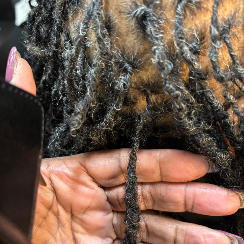 Consultation at Equality’s Nubian Stiylz in Hampton, VA
