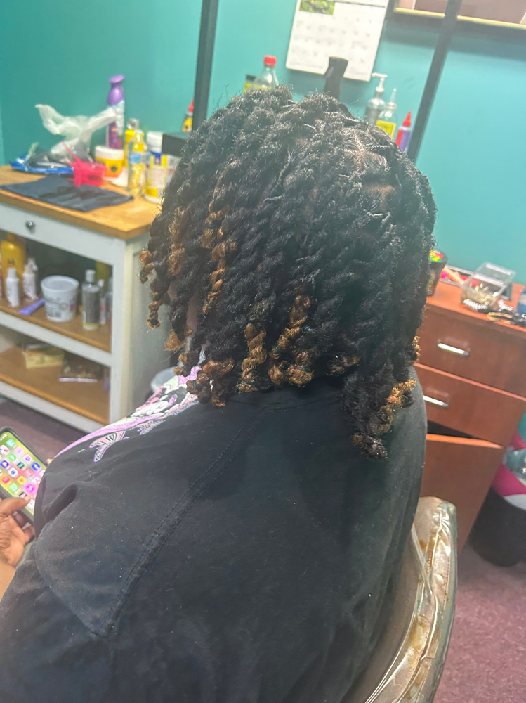 Loc Retwist (shoulder Length)