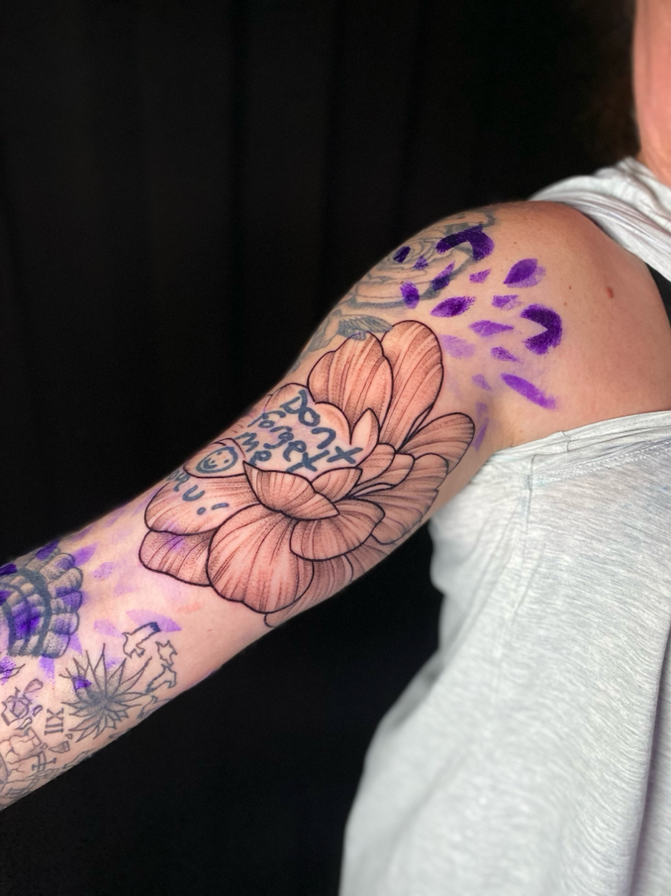 Inner Bicep Quarter Sleeve