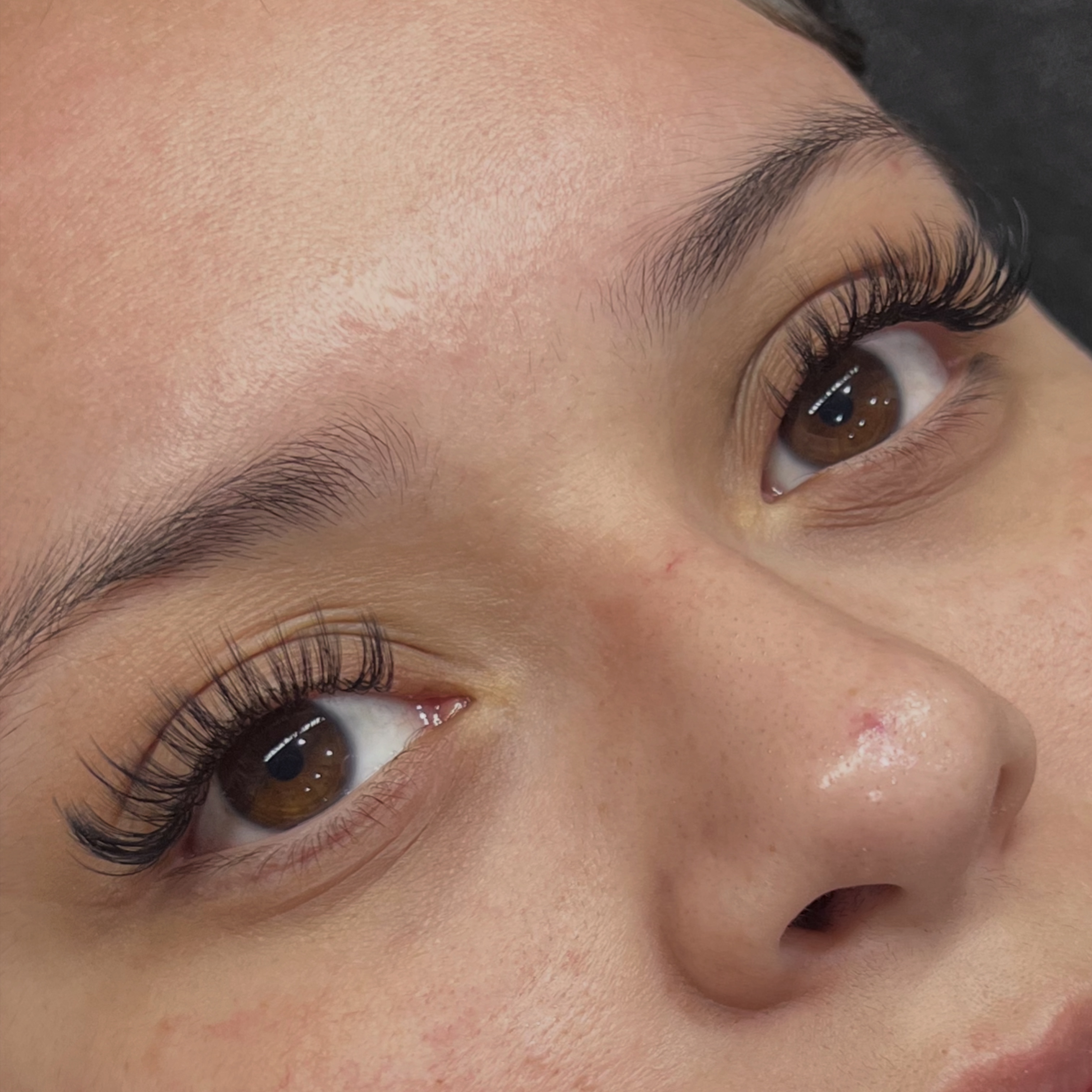 Hybrid - Feathered Glam (Full)