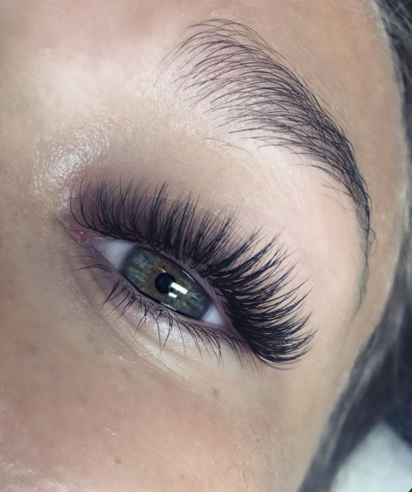 Volume Set Lash Extensions