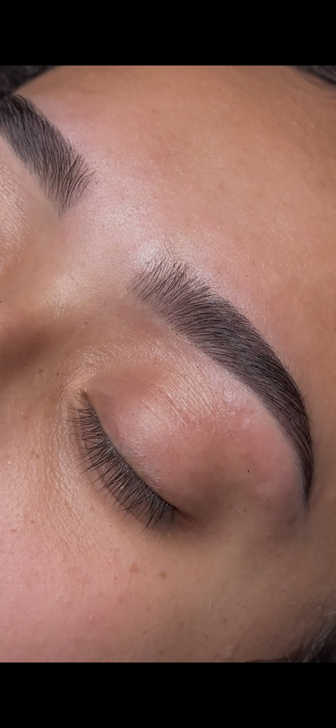 Eyebrow shaping and tinting at Divinity by Melody in Kissimmiee, FL