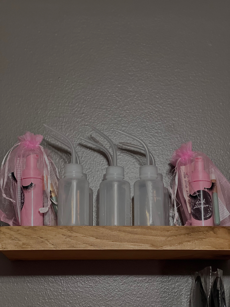 Plastic Bottle Lash Rinser