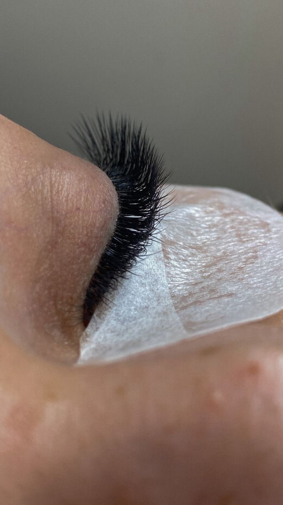 Lash Removal