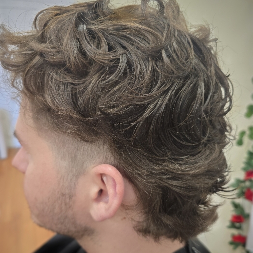 Clipper Cut at Scarlett O'Hair in Waveland, MS