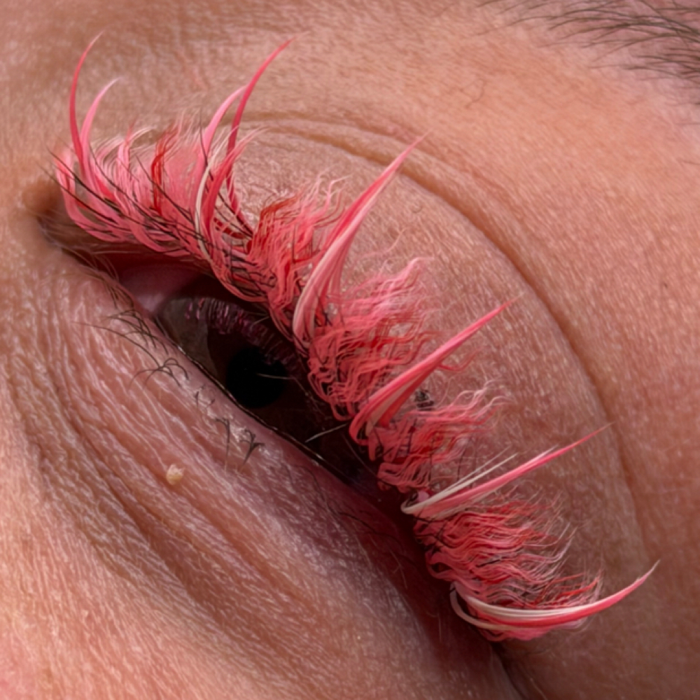 1 Hour 30 Minute Lash Fill at SpookyLashBabe in San Antonio, TX