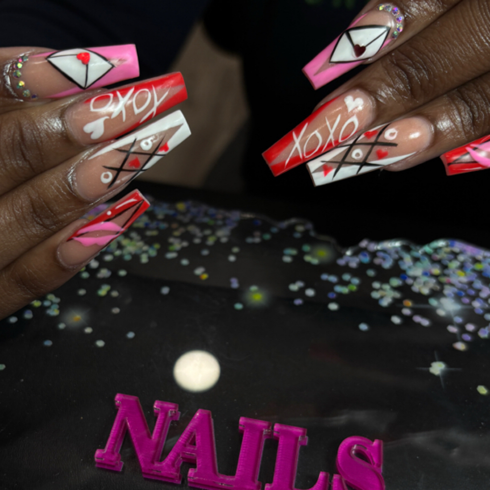 Free Style long at Dee Renee Nails in Cahokia Heights, IL