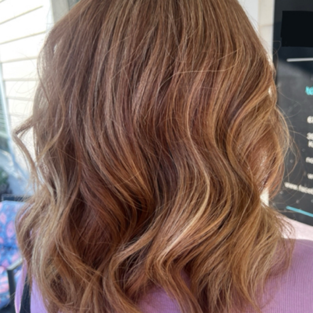 Roots With Mini Highlight at Elysie Rae Hair Studio in Kennesaw, GA